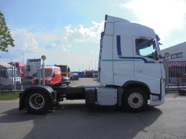 Volvo FH 420 NL TRUCK - Cabeza tractora: foto 4 Volvo FH 420 NL TRUCK - Cabeza tractora: foto 4