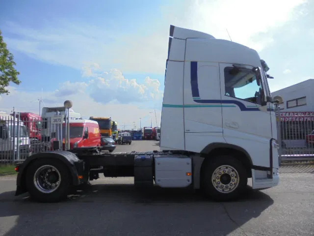 Volvo FH 420 NL TRUCK - Cabeza tractora: foto 4 Volvo FH 420 NL TRUCK - Cabeza tractora: foto 4