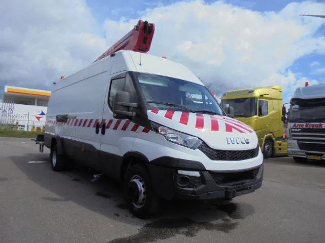 Iveco Daily 70 70C17 - Camión, Camión grúa: foto 2 Iveco Daily 70 70C17 - Camión, Camión grúa: foto 2