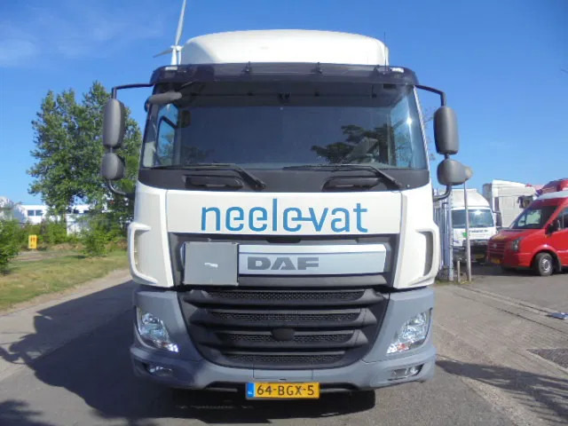 DAF CF 250 FA LOW KM NL TRUCK - Camión caja cerrada: foto 2 DAF CF 250 FA LOW KM NL TRUCK - Camión caja cerrada: foto 2