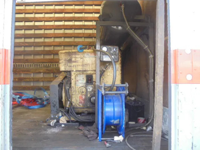 DAF LF 45 150 NL TRUCK SERVICE TRUCK MET COMPRESSOR - Camión caja cerrada: foto 2 DAF LF 45 150 NL TRUCK SERVICE TRUCK MET COMPRESSOR - Camión caja cerrada: foto 2