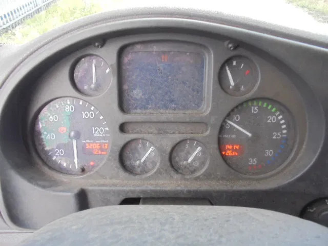 Camión caja cerrada DAF LF 45 150 NL TRUCK SERVICE TRUCK MET COMPRESSOR: foto 13