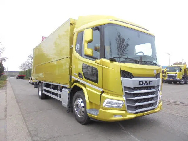 DAF XD 370 FA DEMO MET FABRIEKS GARANTIE - Camión caja cerrada: foto 4 DAF XD 370 FA DEMO MET FABRIEKS GARANTIE - Camión caja cerrada: foto 4