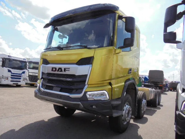 DAF XD 450 F 8X4 NIEUW MET FABRIEKS GARANTIE - Camión chasis: foto 1 DAF XD 450 F 8X4 NIEUW MET FABRIEKS GARANTIE - Camión chasis: foto 1