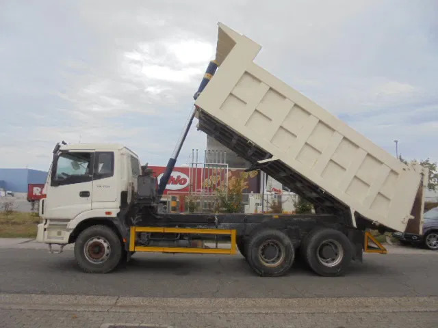 Diversen FOTON DAIMLER TX 3234 6X4 10 IN STOCK FOTON DAIMLER TX 3234 6X4 TAX FREE - Camión volquete: foto 2 Diversen FOTON DAIMLER TX 3234 6X4 10 IN STOCK FOTON DAIMLER TX 3234 6X4 TAX FREE - Camión volquete: foto 2