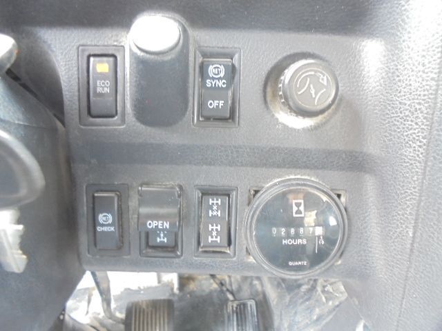 Camión con plataforma elevadora Hino 700 6X4: foto 20