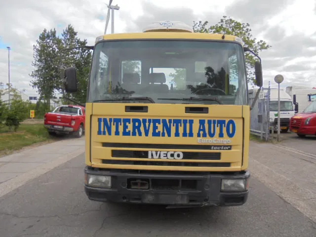 Iveco ML 75 E17 TECTOR - Grua de remolque autos: foto 2 Iveco ML 75 E17 TECTOR - Grua de remolque autos: foto 2
