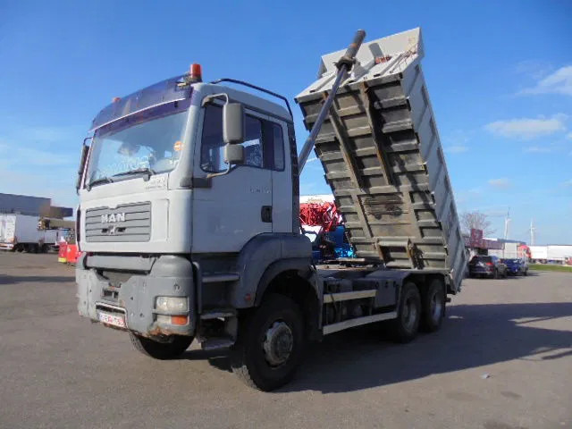 MAN TGA 26.430 BBS 6X6 KIEPER /TRACTOR - Camión volquete: foto 1 MAN TGA 26.430 BBS 6X6 KIEPER /TRACTOR - Camión volquete: foto 1
