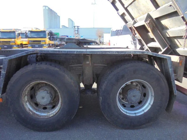 MAN TGA 26.430 BBS 6X6 KIEPER /TRACTOR - Camión volquete: foto 2 MAN TGA 26.430 BBS 6X6 KIEPER /TRACTOR - Camión volquete: foto 2