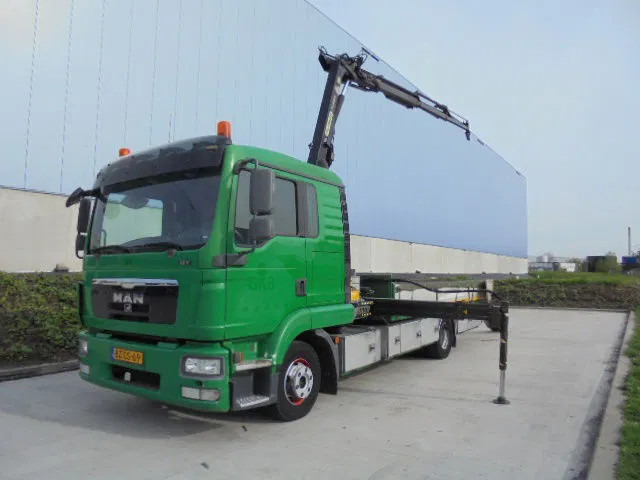 MAN TGL 12.220 NL TRUCK - Camión grúa: foto 1 MAN TGL 12.220 NL TRUCK - Camión grúa: foto 1