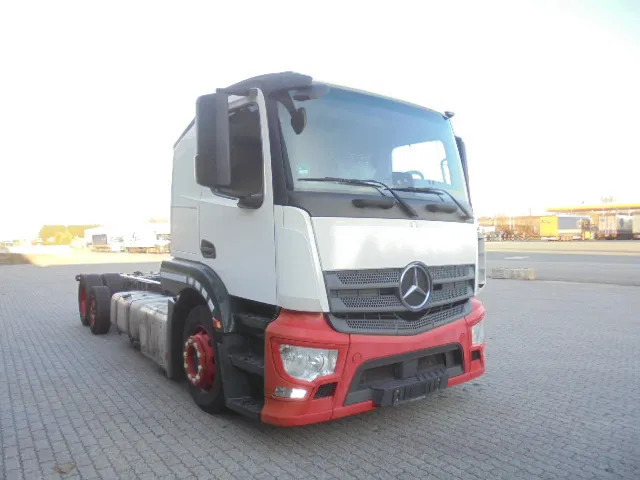 Camión portavehículos Mercedes-Benz Actros 2340 LL: foto 5 Camión portavehículos Mercedes-Benz Actros 2340 LL: foto 5