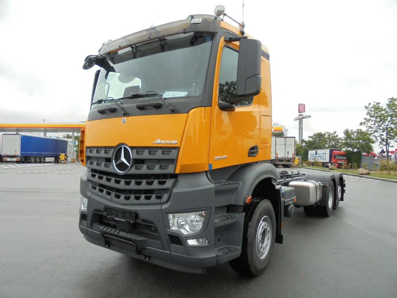 Mercedes-Benz Arocs AROCS 2848 6X2 MET FABRIEKS GARANTIE - Camión chasis: foto 1 Mercedes-Benz Arocs AROCS 2848 6X2 MET FABRIEKS GARANTIE - Camión chasis: foto 1