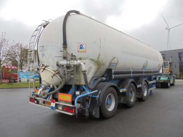 SPITZER SK 50 CAL - Semirremolque cisterna: foto 4 SPITZER SK 50 CAL - Semirremolque cisterna: foto 4