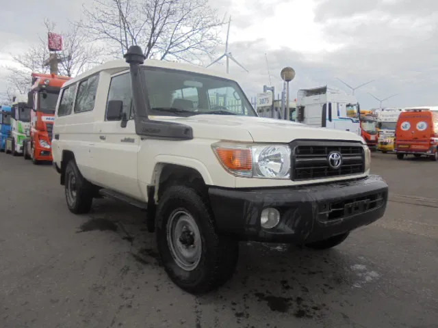 Toyota Land Cruiser HZJ78L 4WD EXPORT OUT EU ONLY - Coche: foto 3 Toyota Land Cruiser HZJ78L 4WD EXPORT OUT EU ONLY - Coche: foto 3