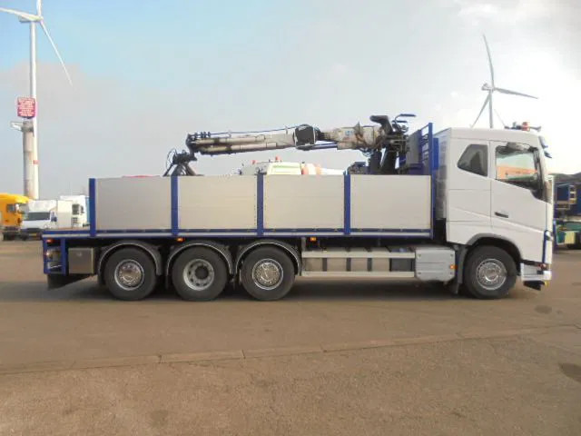 Volvo FH 460 FH 460 8X2 NL TRUCK - Camión grúa: foto 2 Volvo FH 460 FH 460 8X2 NL TRUCK - Camión grúa: foto 2