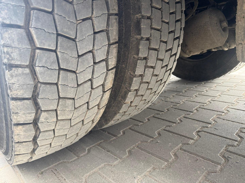 Camión cisterna para transporte de betún DAF 2800: foto 18