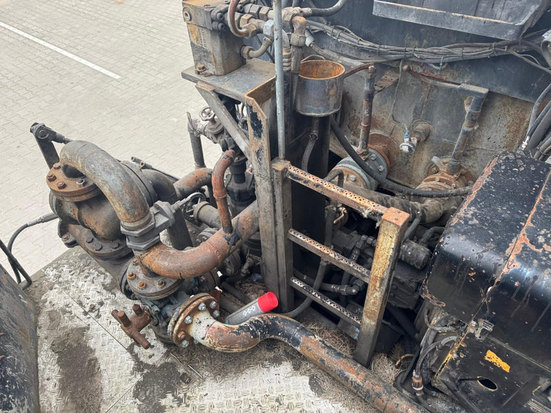 Camión cisterna para transporte de betún DAF 2800: foto 14