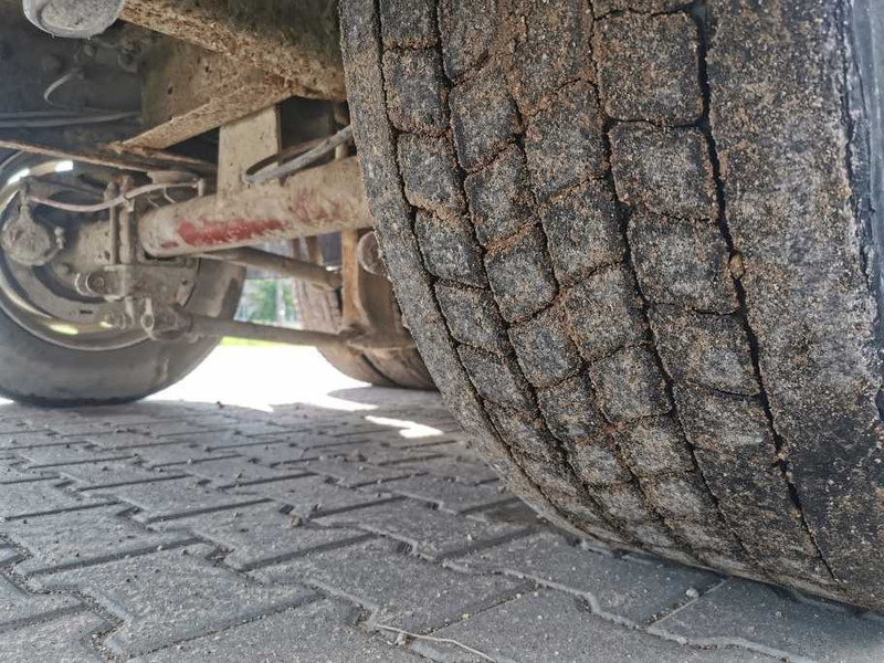 Camión caja abierta Iveco Turbostar 240-36 platform truck: foto 13