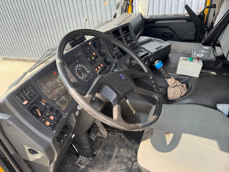 Camión volquete Scania 93, 4x4: foto 6