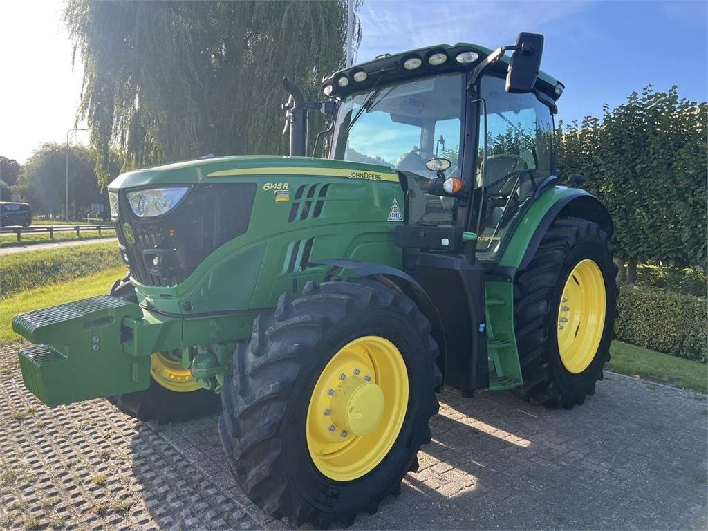 John Deere 6145R - Tractor: foto 2 John Deere 6145R - Tractor: foto 2