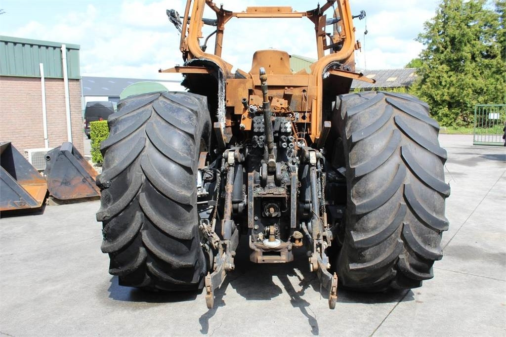 New Holland T7030 - Tractor: foto 4 New Holland T7030 - Tractor: foto 4