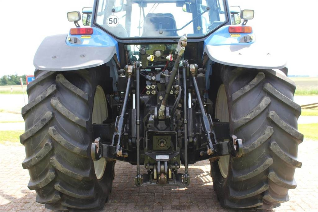 New Holland TM175 - Tractor: foto 5 New Holland TM175 - Tractor: foto 5