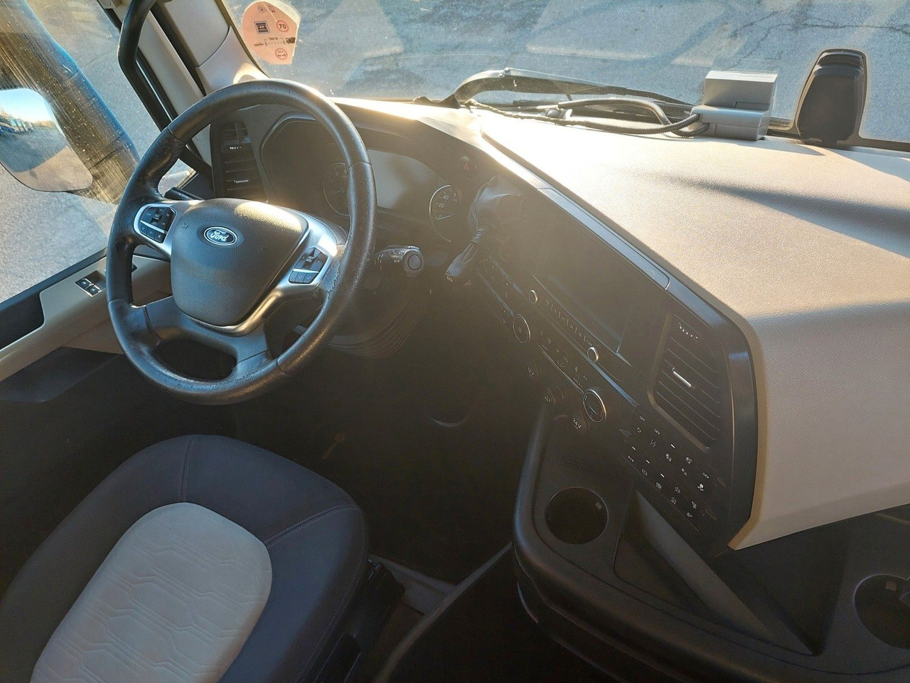 Cabeza tractora Ford F-Max 1850 LL: foto 22 Cabeza tractora Ford F-Max 1850 LL: foto 22