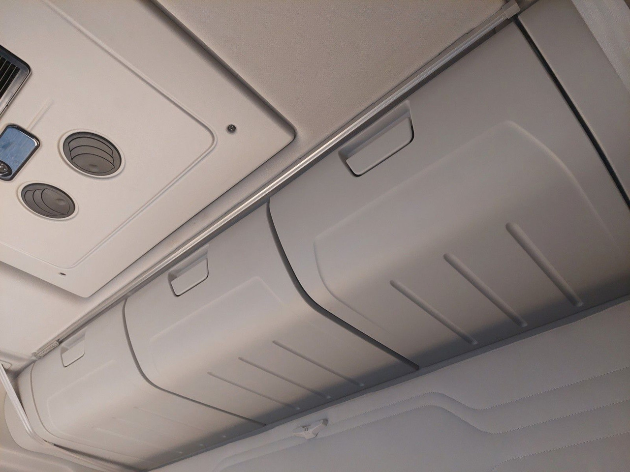 Cabeza tractora Ford F-Max 1850 LL: foto 28 Cabeza tractora Ford F-Max 1850 LL: foto 28