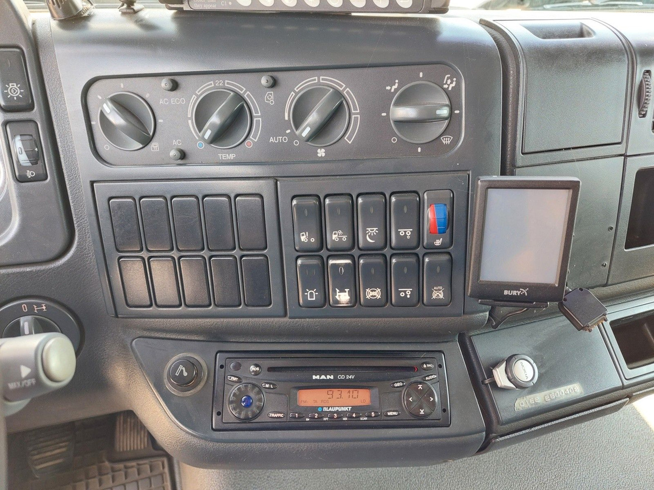 Camión caja abierta, Camión grúa MAN GA 26.320 6X2-2 BL + Kran Fassi F110AC22: foto 19 Camión caja abierta, Camión grúa MAN GA 26.320 6X2-2 BL + Kran Fassi F110AC22: foto 19