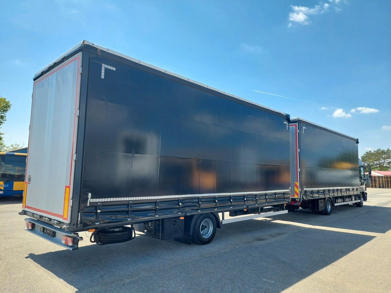 MAN TGL 12.250 BL 4x2 + Anhänger KONAR 38 Paletten - Camión lona: foto 4 MAN TGL 12.250 BL 4x2 + Anhänger KONAR 38 Paletten - Camión lona: foto 4