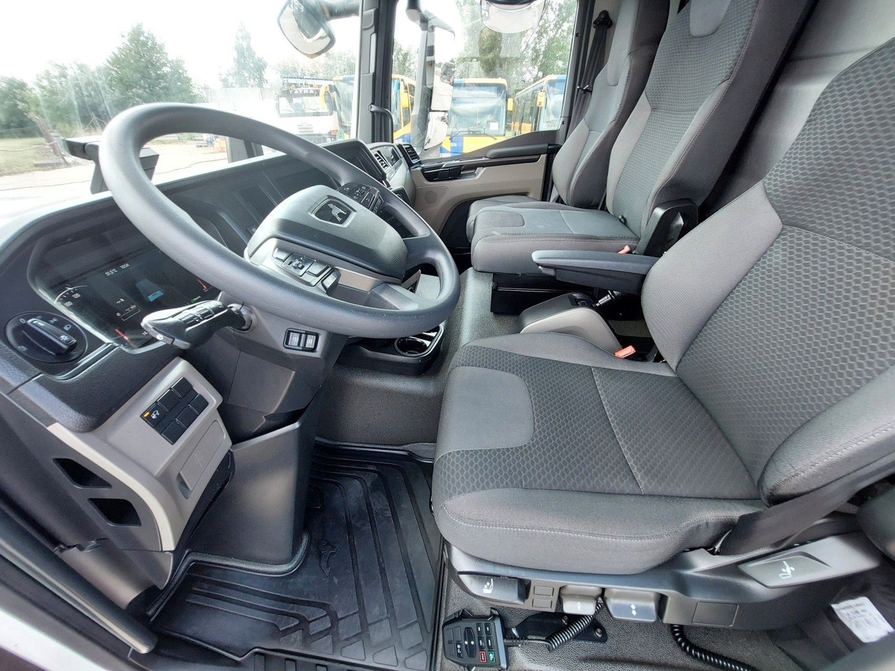 Camión caja cerrada MAN TGL 12.250 BL CH 4x2 LBW 17 Palleten: foto 16