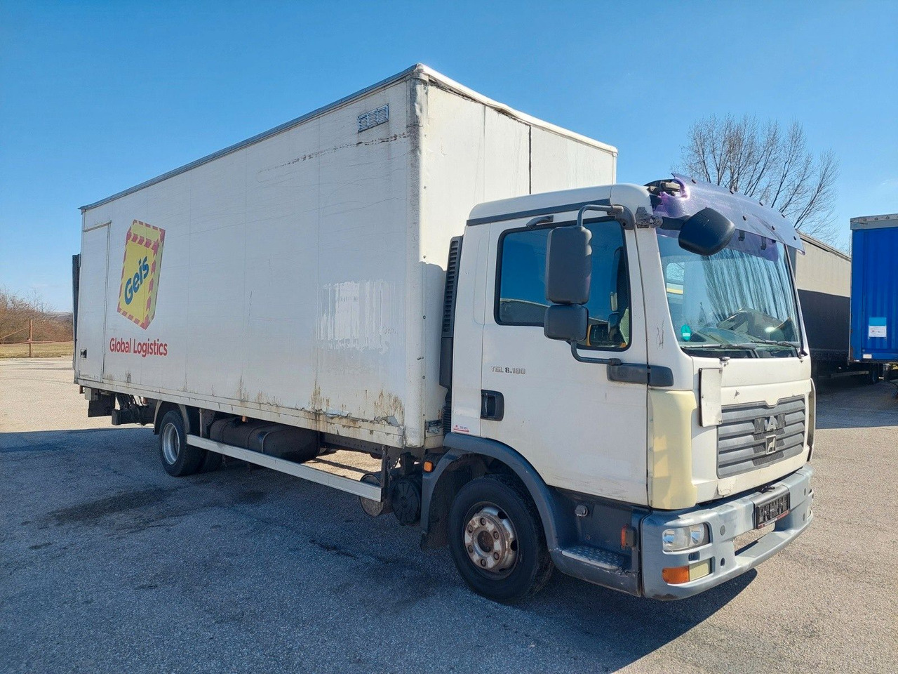 MAN TGL 7.180 4X2 BL - Furgoneta caja cerrada: foto 2 MAN TGL 7.180 4X2 BL - Furgoneta caja cerrada: foto 2