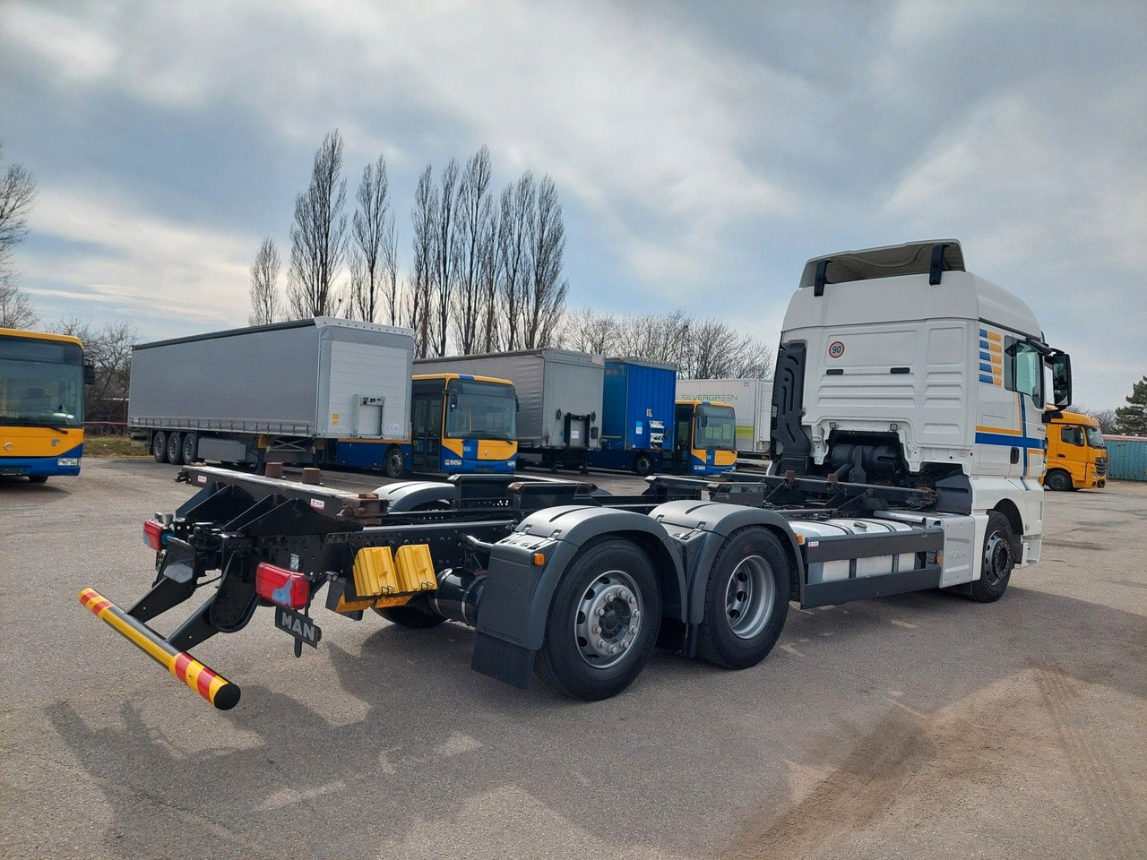 MAN TGX 26.460 LL 6x2/2 - Camión portacontenedore/ Intercambiable: foto 4 MAN TGX 26.460 LL 6x2/2 - Camión portacontenedore/ Intercambiable: foto 4