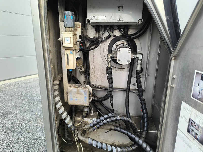 Semirremolque cisterna para transporte de leche ETA 29000L INSULATED INOX TANK - 1 COMP - PUMP: foto 10