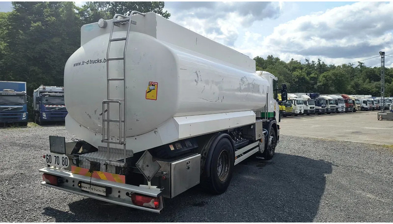 Scania P280 MANUAL GEARBOX- TANK 14000L- RETARDER - Camión cisterna: foto 4 Scania P280 MANUAL GEARBOX- TANK 14000L- RETARDER - Camión cisterna: foto 4