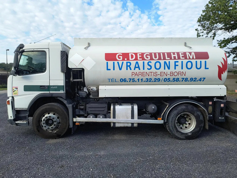 Camión cisterna para transporte de combustible Volvo FM 440 13000L FUEL / CARBURANT - 4 COMP: foto 7