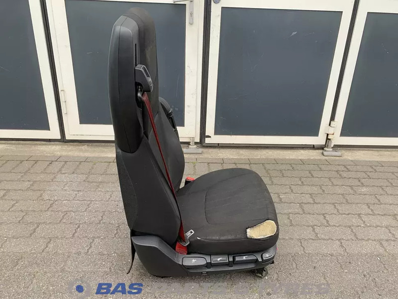 DAF CF Euro 6 Chauffeursstoel DAF 2104662 - Asiento para Camión: foto 4 DAF CF Euro 6 Chauffeursstoel DAF 2104662 - Asiento para Camión: foto 4