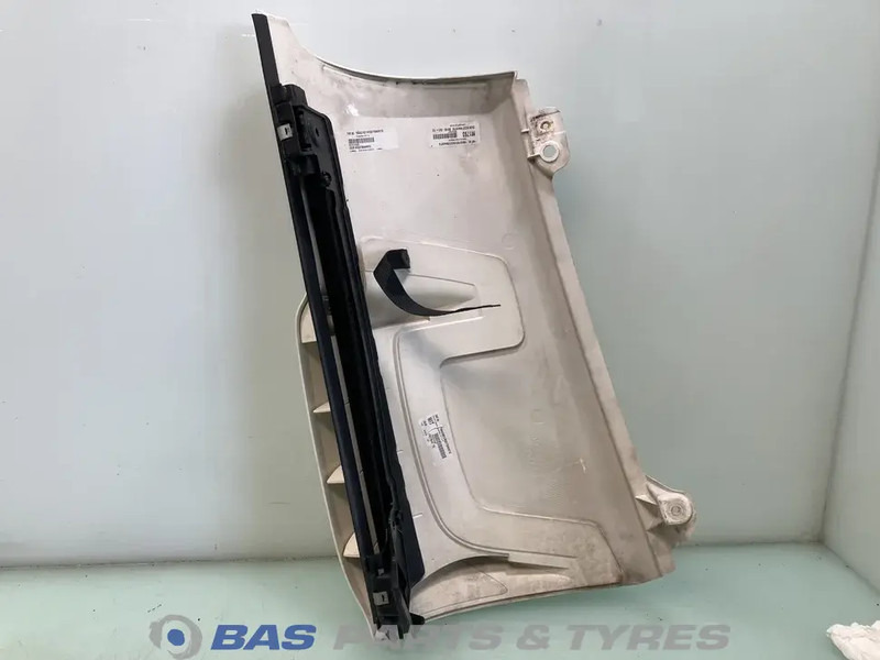 DAF CF Euro 6 Hoekspoiler DAF 1843707 - Carrocería y exterior para Camión: foto 2 DAF CF Euro 6 Hoekspoiler DAF 1843707 - Carrocería y exterior para Camión: foto 2