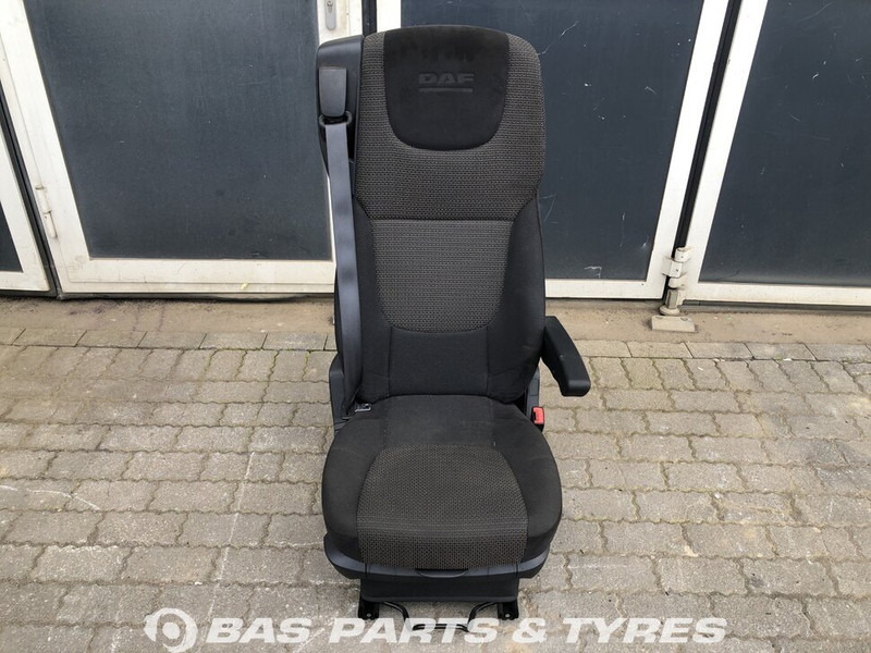 DAF CF Euro 6 - Asiento para Camión: foto 1 DAF CF Euro 6 - Asiento para Camión: foto 1