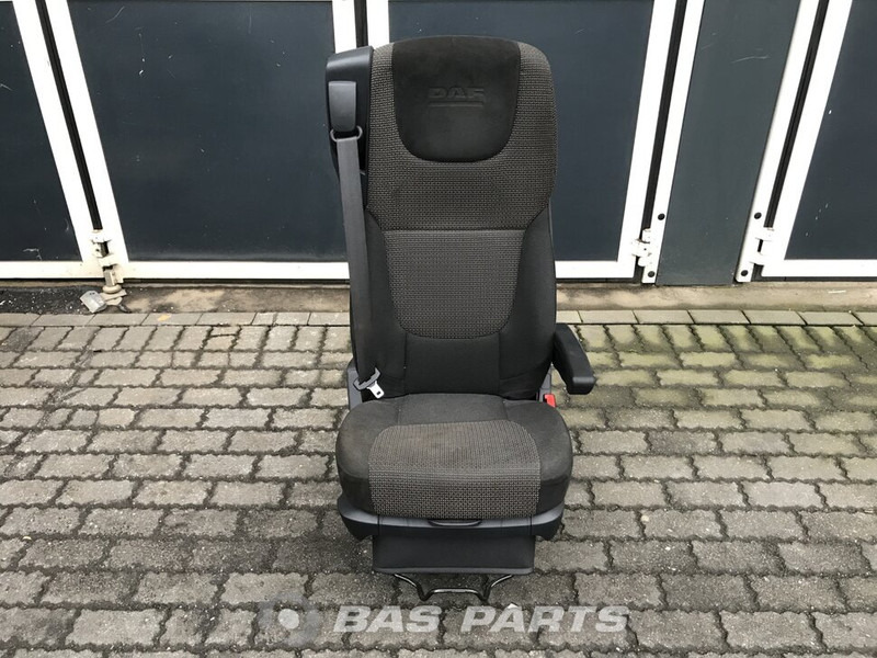 DAF CF Euro 6 - Asiento para Camión: foto 1 DAF CF Euro 6 - Asiento para Camión: foto 1
