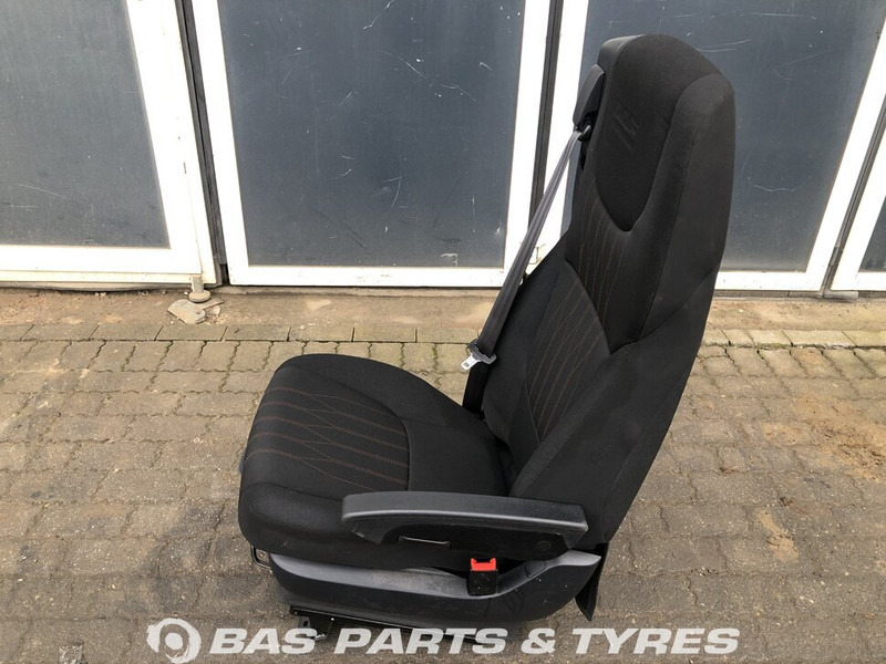 DAF CF Euro 6 - Asiento para Camión: foto 2 DAF CF Euro 6 - Asiento para Camión: foto 2