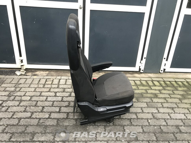 DAF CF Euro 6 - Asiento para Camión: foto 2 DAF CF Euro 6 - Asiento para Camión: foto 2
