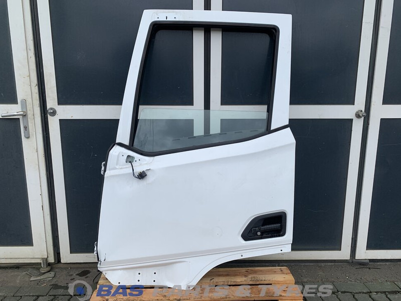 DAF XF G2 - Puerta y piezas para Camión: foto 1 DAF XF G2 - Puerta y piezas para Camión: foto 1