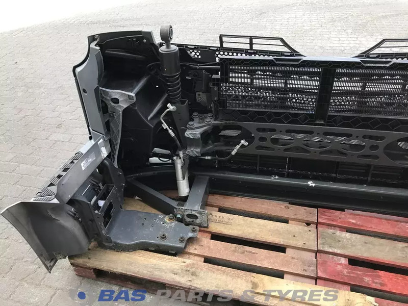 Mercedes-Benz Actros MP4 - Parachoques para Camión: foto 4 Mercedes-Benz Actros MP4 - Parachoques para Camión: foto 4