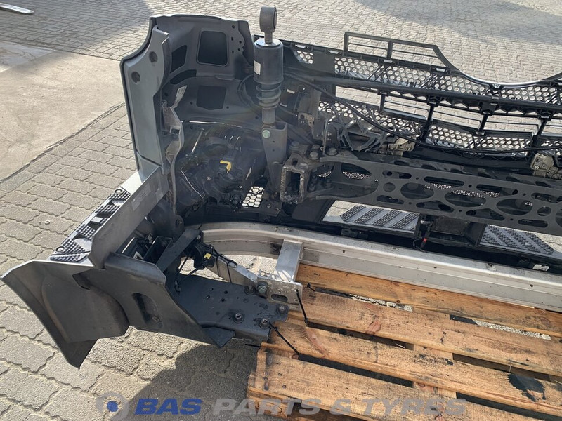 Mercedes-Benz Antos MP4 Bumper Mercedes A 960 310 23 22 - Parachoques para Camión: foto 5 Mercedes-Benz Antos MP4 Bumper Mercedes A 960 310 23 22 - Parachoques para Camión: foto 5