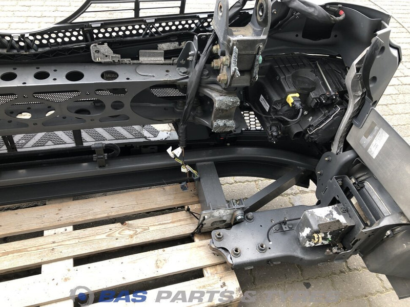 Mercedes-Benz Antos MP4 Bumper Mercedes A 960 310 23 22 - Parachoques para Camión: foto 5 Mercedes-Benz Antos MP4 Bumper Mercedes A 960 310 23 22 - Parachoques para Camión: foto 5