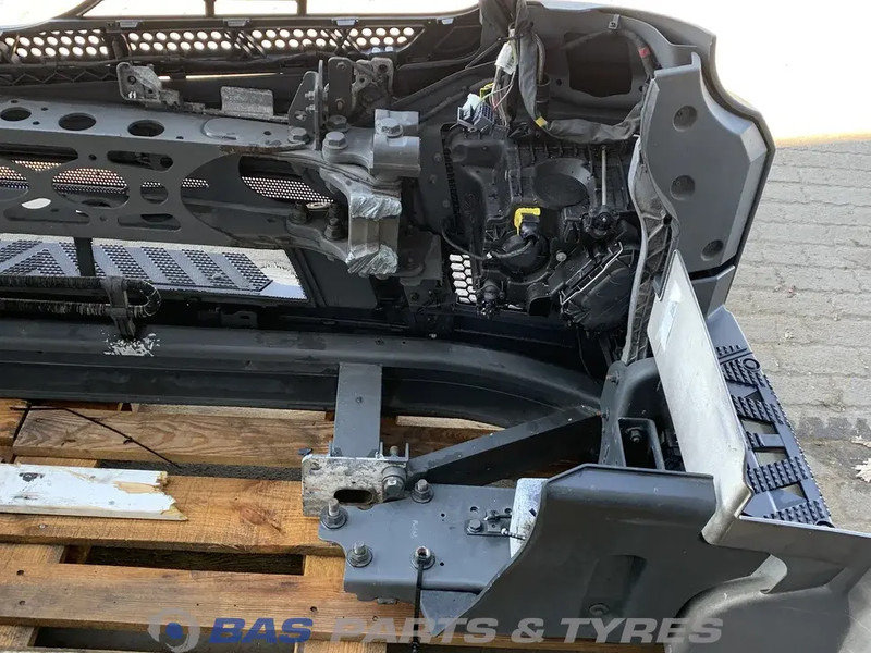 Mercedes-Benz Antos MP4 - Parachoques para Camión: foto 4 Mercedes-Benz Antos MP4 - Parachoques para Camión: foto 4