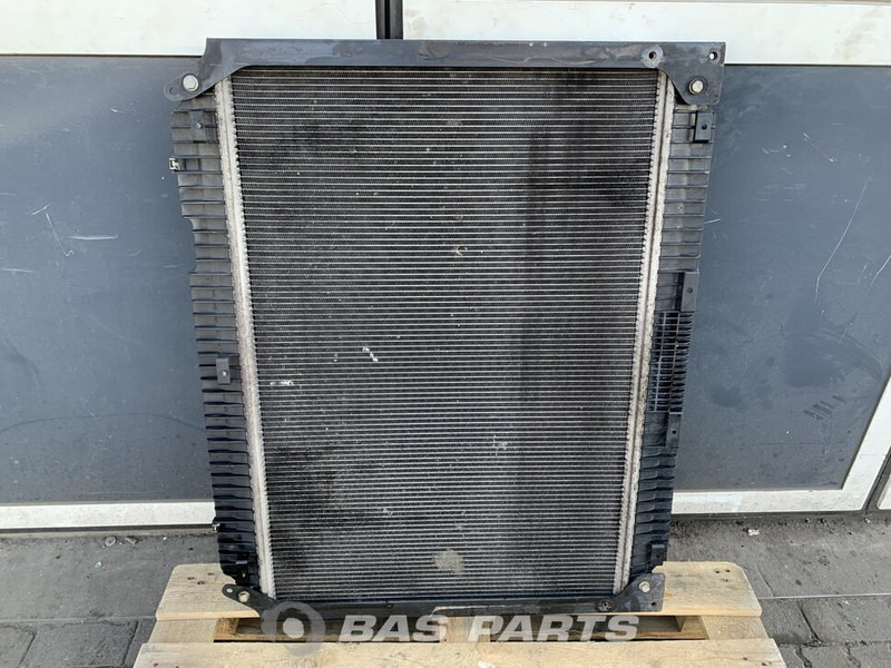 Mercedes-Benz Antos MP4 Radiator Mercedes OM936LA 240 A 960 500 29 01 - Radiador para Camión: foto 1 Mercedes-Benz Antos MP4 Radiator Mercedes OM936LA 240 A 960 500 29 01 - Radiador para Camión: foto 1
