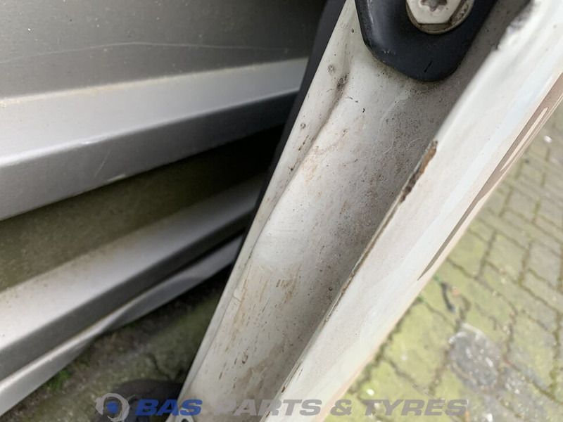 Mercedes-Benz Arocs - Puerta y piezas para Camión: foto 3 Mercedes-Benz Arocs - Puerta y piezas para Camión: foto 3