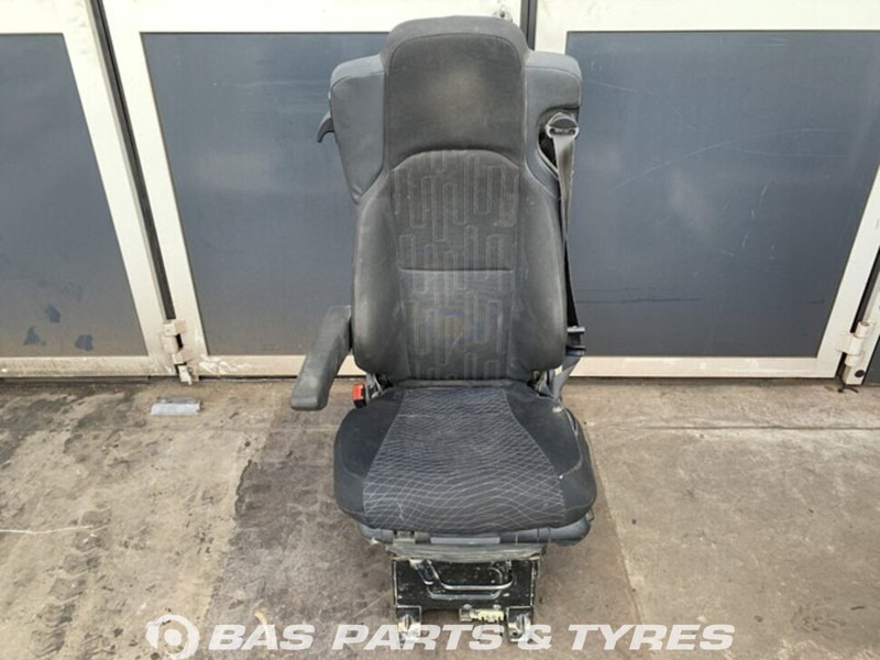 Mercedes-Benz Arocs - Asiento para Camión: foto 1 Mercedes-Benz Arocs - Asiento para Camión: foto 1